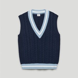 Aritzia Sunday Best Cable Knit Collegiate V-Neck Sweater Vest M